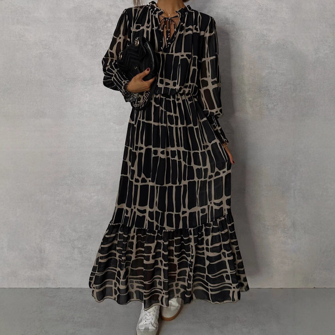 Elegant Long Sleeve Dress with Print, Fitted Waist and Flared Skirt, Autumn Fashion Dress